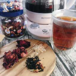 用北鼎粉漾美顏壺煮英格蘭玫瑰紅茶