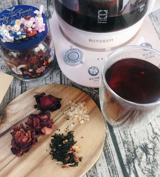 用北鼎粉漾美顏壺煮英格蘭玫瑰紅茶