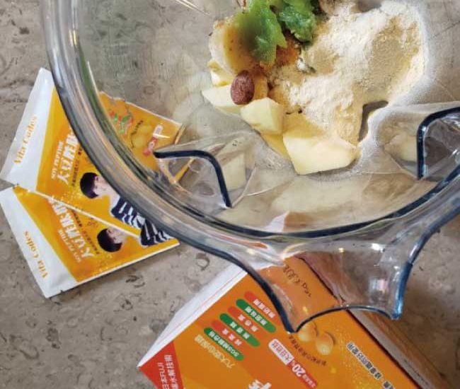 大豆胜肽隨身包加入綠拿鐵