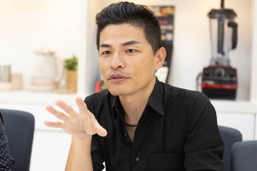 2位達人與綠拿鐵的神奇邂逅_開啟精彩健康人生美國_Vitamix_S30神隊友-中時