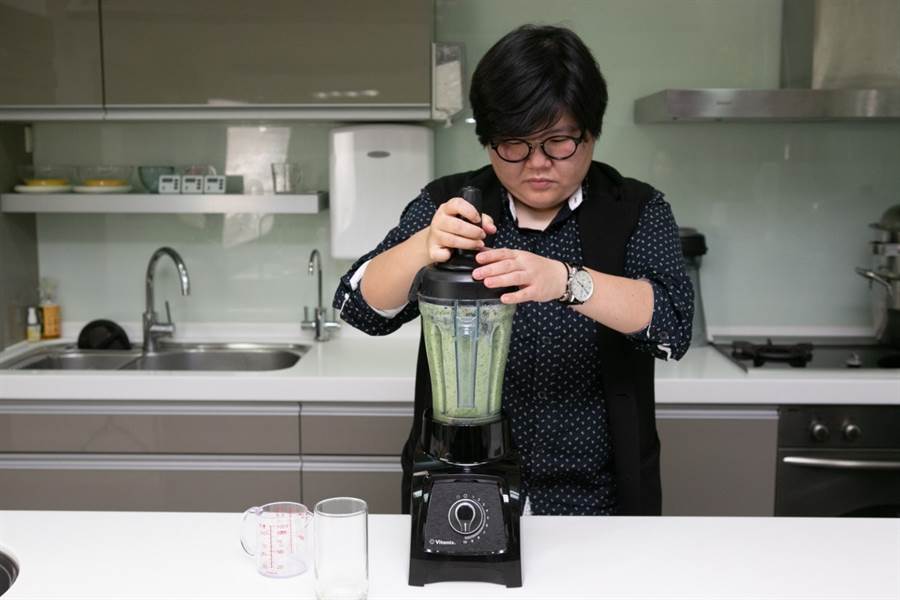 2位達人與綠拿鐵的神奇邂逅_開啟精彩健康人生美國_Vitamix_S30神隊友-中時