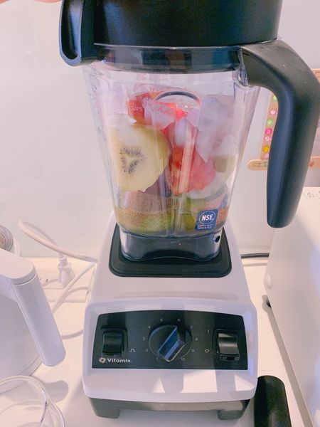 Vitamix-調理機-大侑-E320-綠拿鐵-鮮凍包