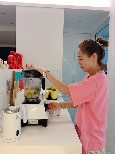 Vitamix-調理機-大侑-E320-綠拿鐵-鮮凍包