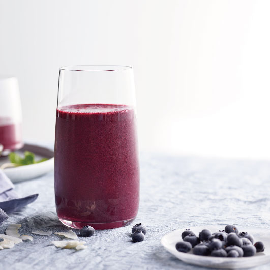 Meghan Markle_vitamix-blueberry-smoothies