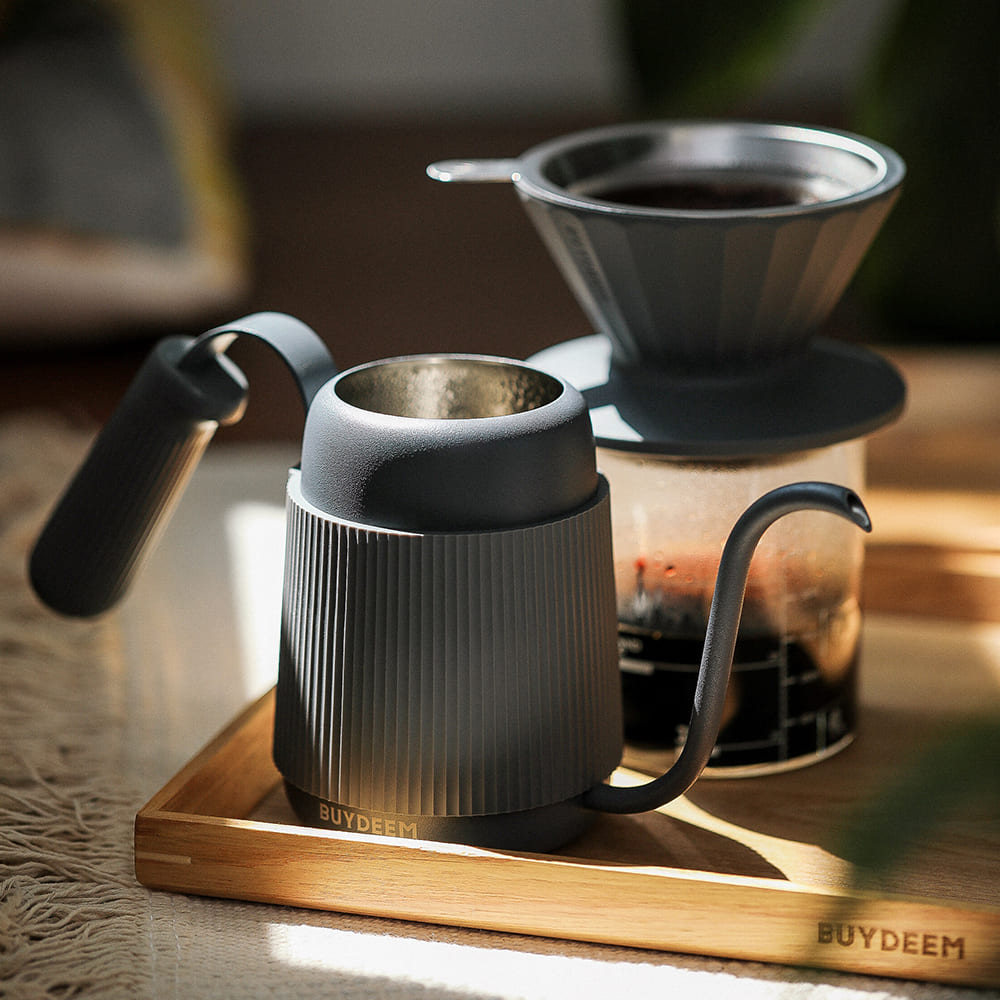 buydeem-陳月卿-大侑-dietu-北鼎-露營-咖啡-咖啡壺-手沖壺-手沖-濾掛-便攜-時尚-文青-郊遊-Chill