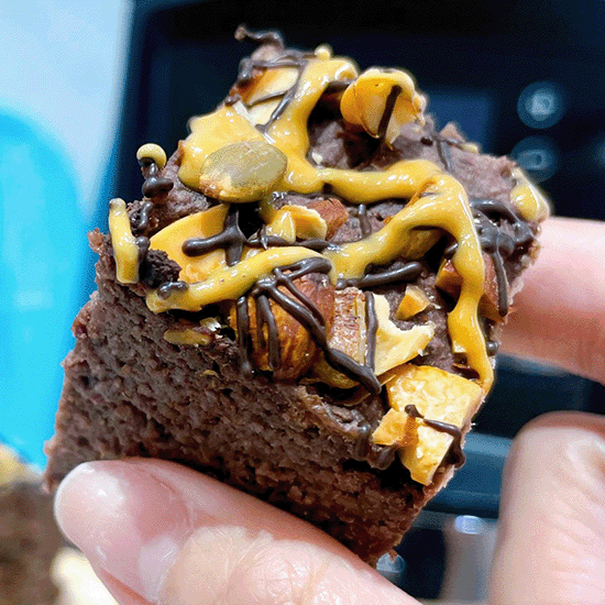 Vitamix調理機-A2500i-A3500i-超跑級調理機-陳月卿-養生達人-食譜-下午茶-食農--綠色食譜-綠色飲食-永續飲食-布朗尼-地瓜甜點-燕麥-素食