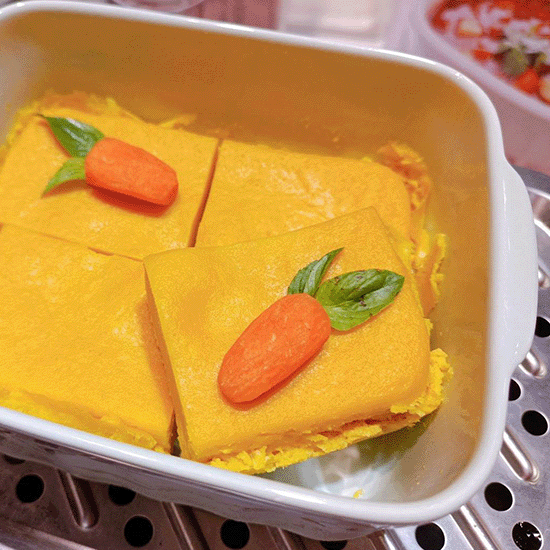 BUYDEEM-北鼎-北鼎多功能蒸燉鍋-蒸鍋-電鍋-陳月卿-養生達人-食譜-食農-食農教育-綠色食譜-綠色飲食-永續飲食-當季食材-在地食材-紅蘿蔔-蒸糕-點心