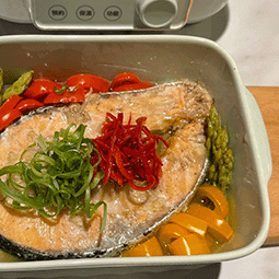 BUYDEEM-北鼎-北鼎多功能蒸燉鍋-蒸鍋-電鍋-陳月卿-養生達人-食譜-食農-食農教育-綠色食譜-綠色飲食-永續飲食-當季食材-在地食材-鮭魚