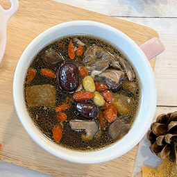 北鼎-粉漾-多功能烹煮壺-one用壺-BUYDEEM-陳月卿-養生達人-食譜-食農教育-仙草雞湯-雞湯