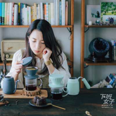下班女子的討好人生-好攜帶、超美好控水的手沖咖啡壺和濾杯推薦｜居家露營都適用！BUYDEEM北鼎手沖咖啡壺組
