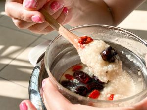 BUYDEEM-北鼎-粉漾-烹煮壺-one用壺-BUYDEEM-陳月卿-養生達人-食譜-免開火-免顧火-過敏-粥-茶-營養-養生-小米紅棗粥-蔬食-vegan-洋甘菊-黑豆茶-保養-春秋季節交替