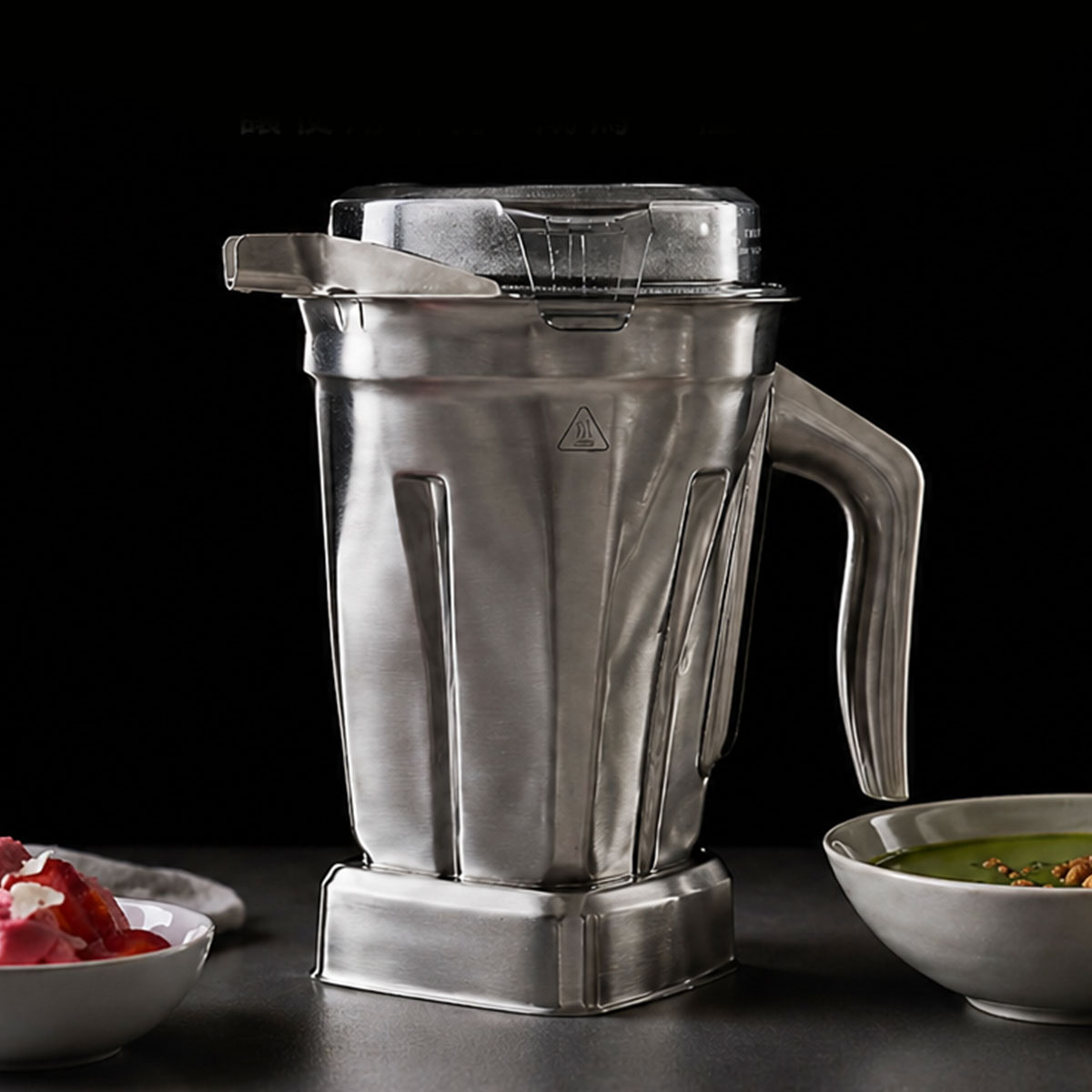 Vitamix_不銹鋼杯_調理機_綠拿鐵_濃湯_冰沙_美國百年品牌